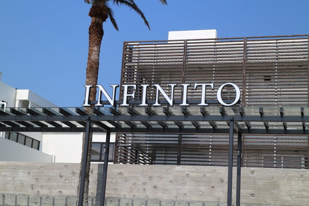 Infinito Hotel And Spa Ширахама Екстериор снимка